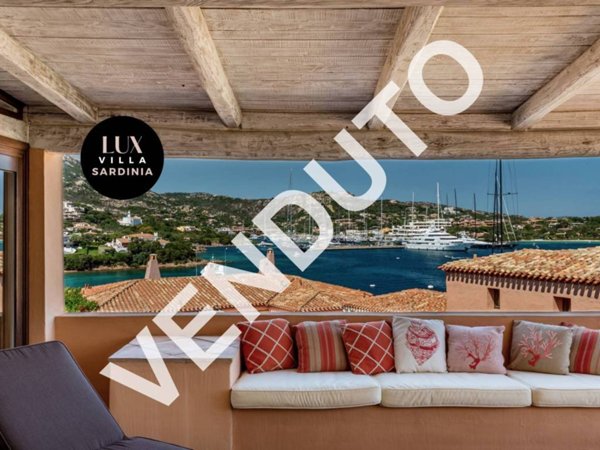 appartamento in vendita ad Arzachena in zona Porto Cervo