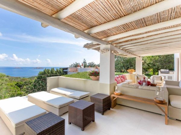 casa indipendente in vendita ad Arzachena in zona Porto Cervo