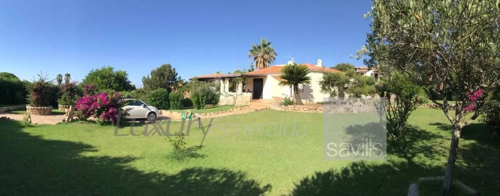 casa indipendente in vendita ad Arzachena in zona Baja Sardinia