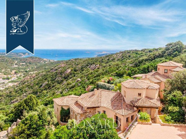 casa indipendente in vendita ad Arzachena in zona Porto Cervo