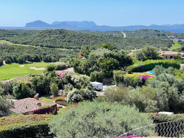 casa indipendente in vendita ad Arzachena in zona Porto Cervo
