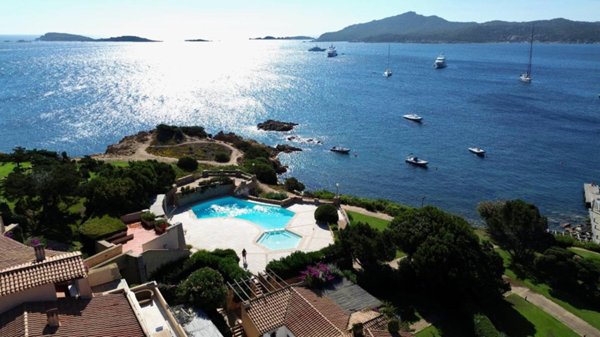 appartamento in vendita ad Arzachena in zona Porto Cervo
