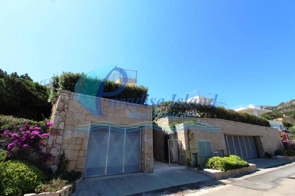 appartamento in vendita ad Arzachena in zona Porto Cervo