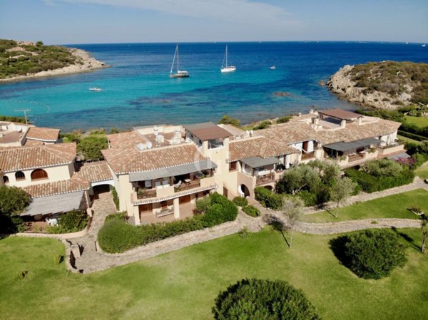 appartamento in vendita ad Arzachena