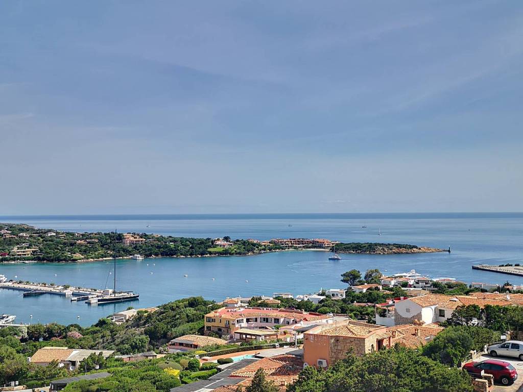 appartamento in vendita ad Arzachena in zona Porto Cervo