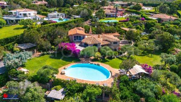 casa indipendente in vendita ad Arzachena in zona Porto Cervo