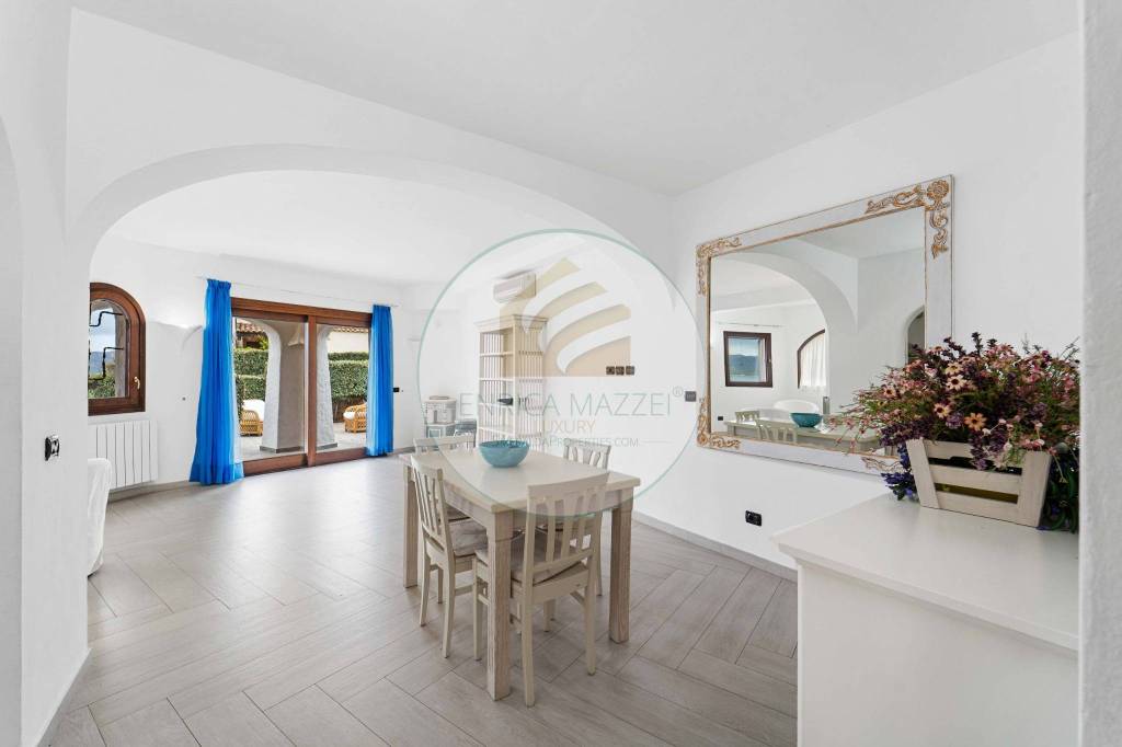 casa indipendente in vendita ad Arzachena in zona Cannigione