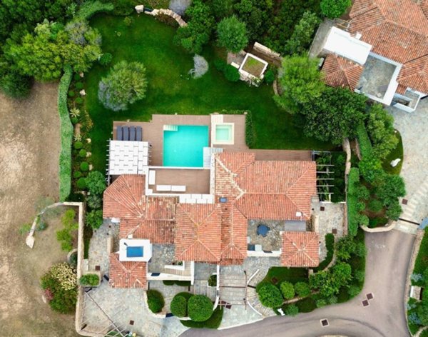 casa indipendente in vendita ad Arzachena in zona Porto Cervo