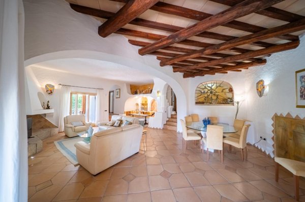 casa indipendente in vendita ad Arzachena in zona Porto Cervo