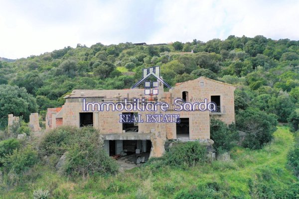 casa indipendente in vendita ad Arzachena