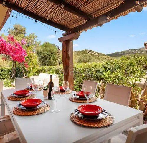 casa indipendente in vendita ad Arzachena