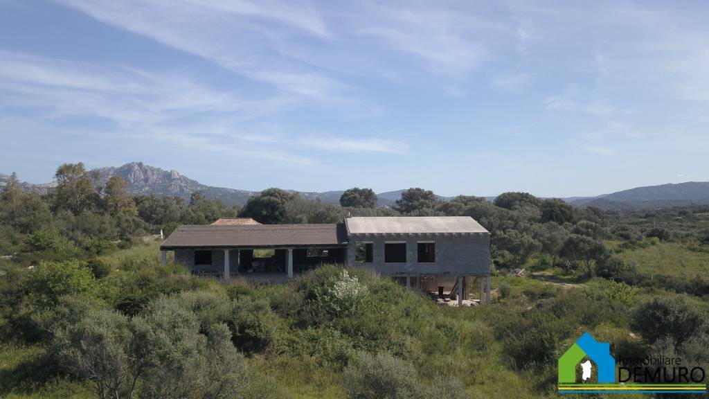 casa indipendente in vendita ad Arzachena in zona Cannigione