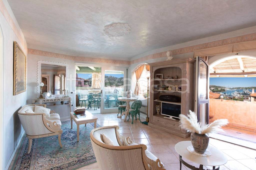 appartamento in vendita ad Arzachena in zona Porto Cervo