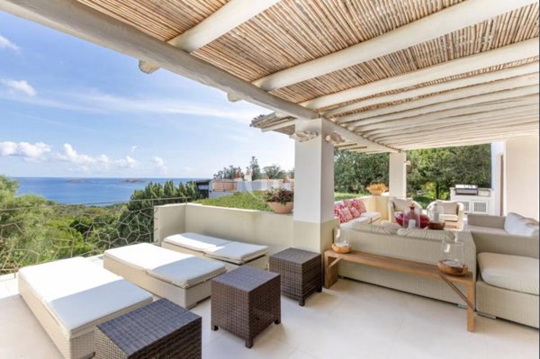 casa indipendente in vendita ad Arzachena in zona Porto Cervo