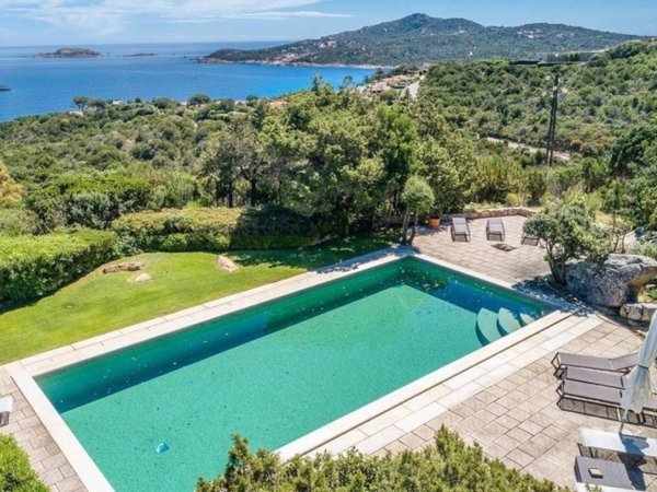 casa indipendente in vendita ad Arzachena in zona Porto Cervo