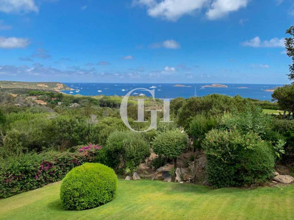 casa indipendente in vendita ad Arzachena in zona Porto Cervo