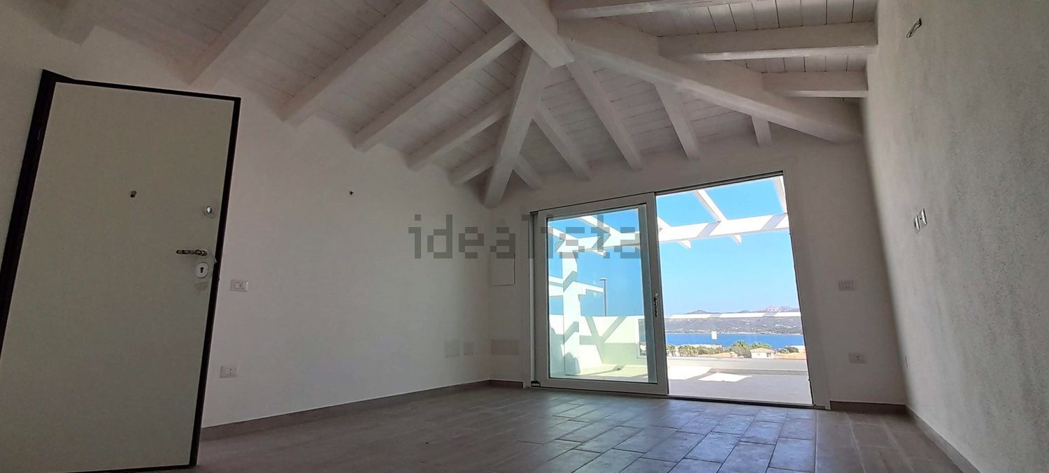 appartamento in vendita ad Arzachena