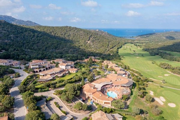 appartamento in vendita ad Arzachena in zona Capriccioli