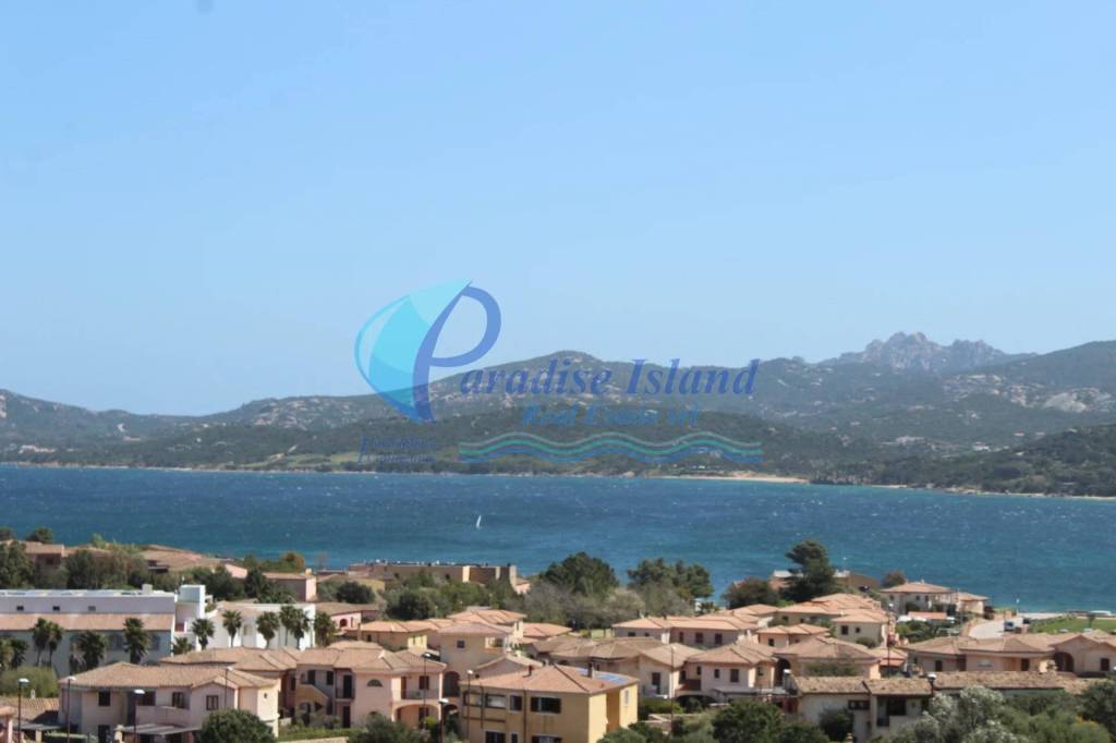 casa indipendente in vendita ad Arzachena in zona Cannigione