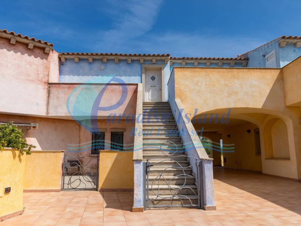 appartamento in vendita ad Arzachena