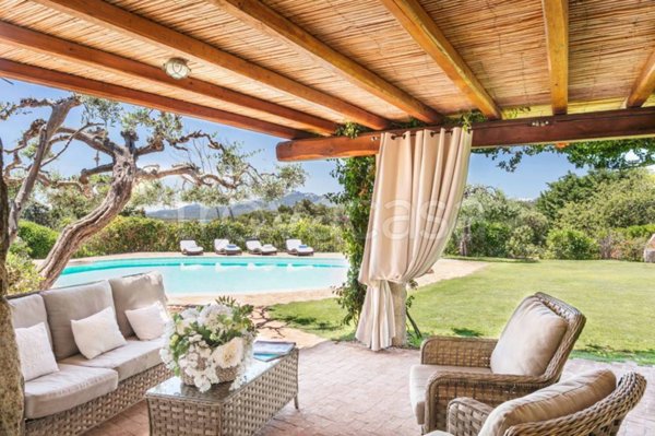 casa indipendente in vendita ad Arzachena in zona Porto Cervo