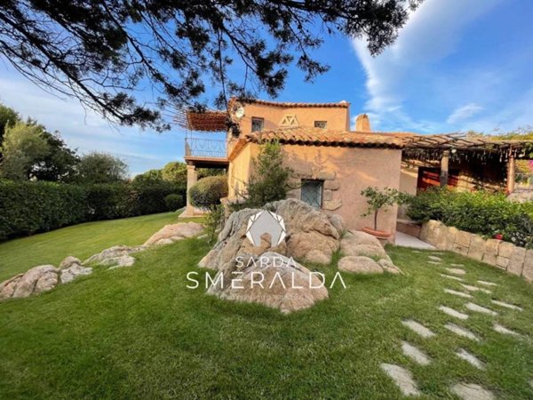casa indipendente in vendita ad Arzachena in zona Porto Cervo