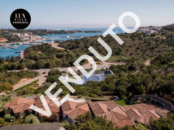 casa indipendente in vendita ad Arzachena in zona Porto Cervo