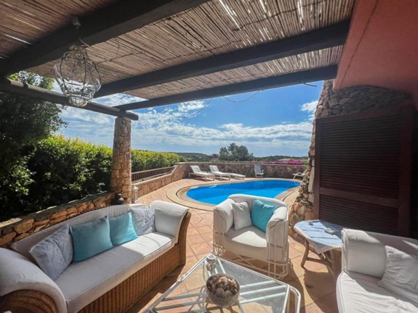casa indipendente in vendita ad Arzachena in zona Porto Cervo