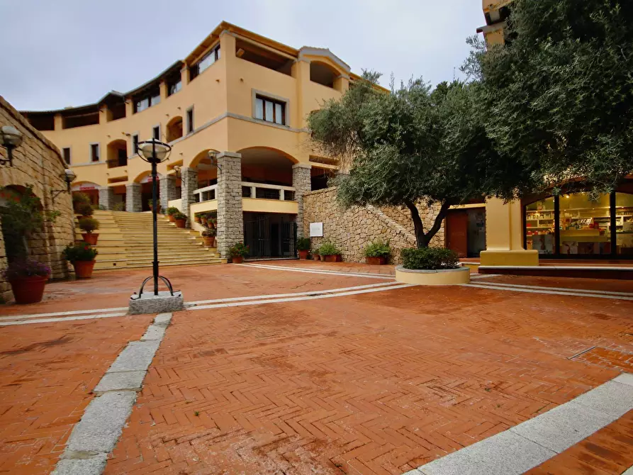 negozio in vendita ad Arzachena in zona Porto Cervo