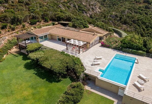 casa indipendente in vendita ad Arzachena