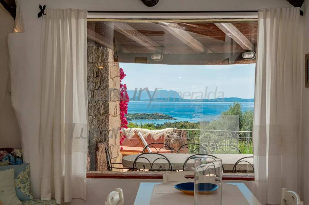casa indipendente in vendita ad Arzachena