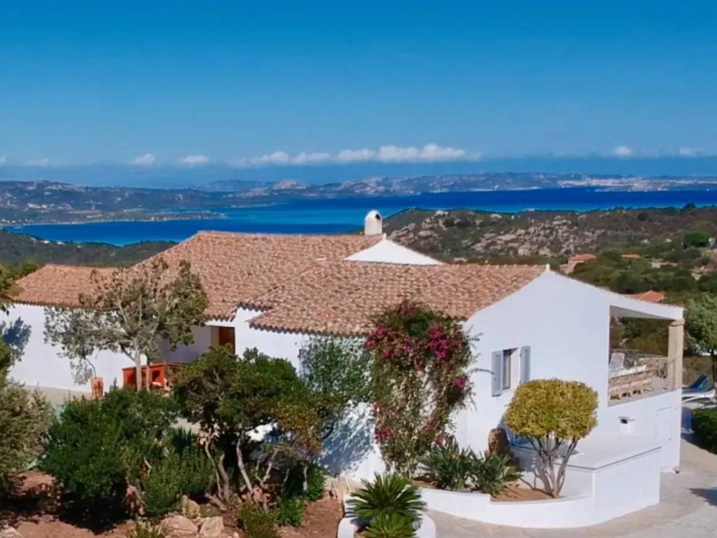 casa indipendente in vendita ad Arzachena