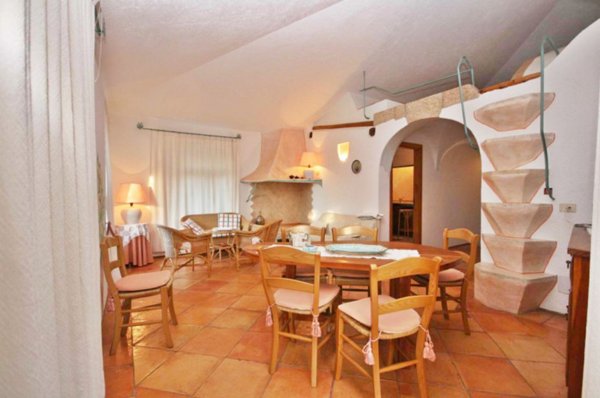casa indipendente in vendita ad Arzachena in zona Capriccioli