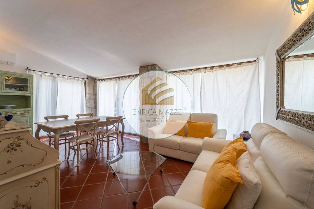 casa indipendente in vendita ad Arzachena in zona Cannigione