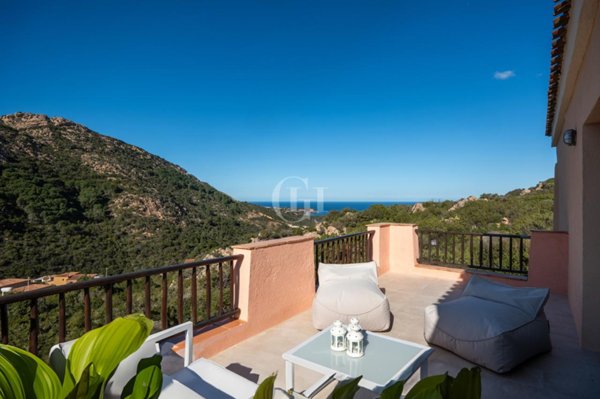 appartamento in vendita ad Arzachena