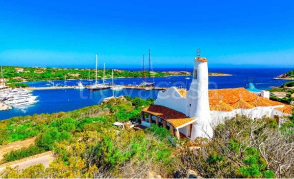 appartamento in vendita ad Arzachena in zona Porto Cervo