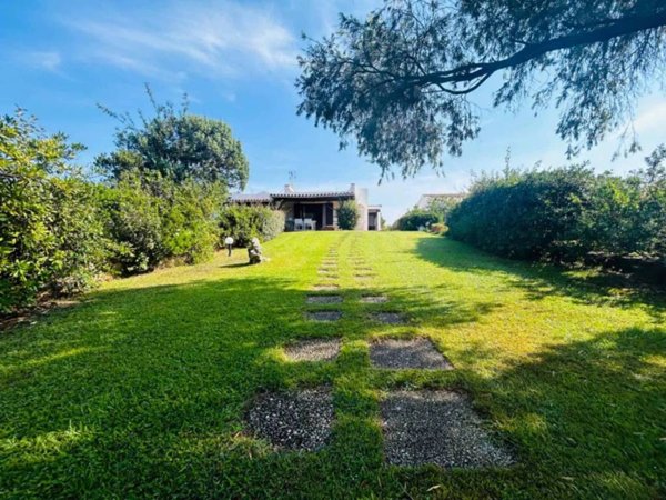 appartamento in vendita ad Arzachena in zona Baja Sardinia