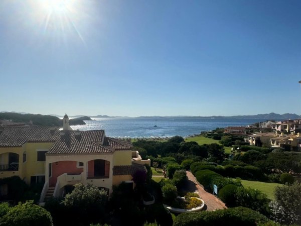 negozio in vendita ad Arzachena in zona Porto Cervo