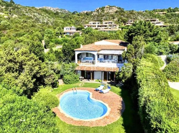 casa indipendente in vendita ad Arzachena in zona Porto Cervo