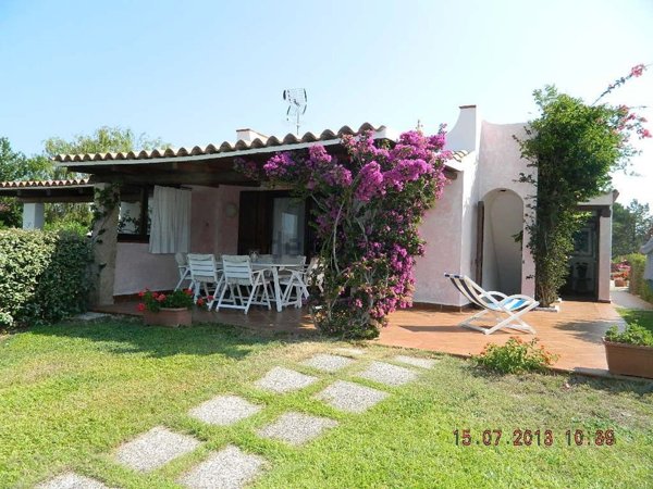 casa indipendente in vendita ad Arzachena in zona Baja Sardinia