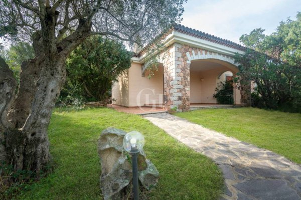 casa indipendente in vendita ad Arzachena