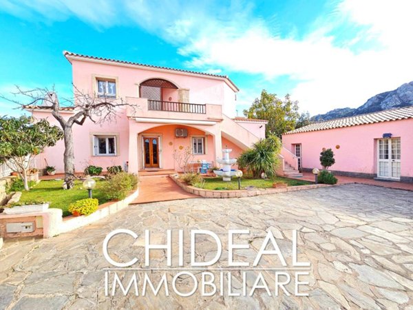 casa indipendente in vendita ad Arzachena in zona Porto Cervo