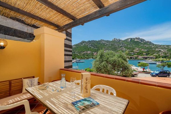 appartamento in vendita ad Arzachena in zona Porto Cervo