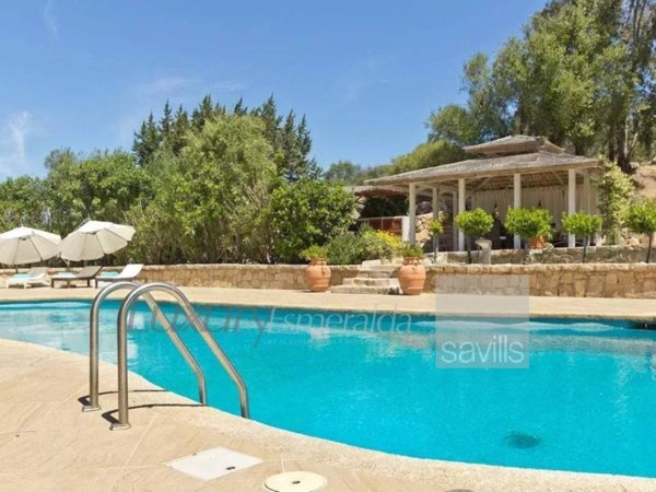 casa indipendente in vendita ad Arzachena in zona Baja Sardinia