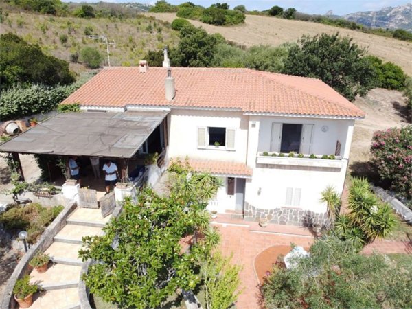 casa indipendente in vendita ad Arzachena