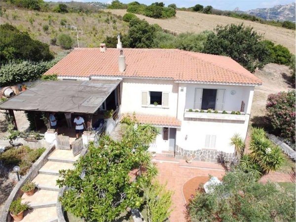 casa indipendente in vendita ad Arzachena