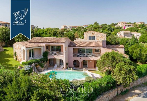 casa indipendente in vendita ad Arzachena