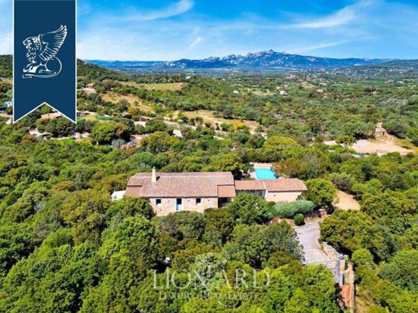 casa indipendente in vendita ad Arzachena