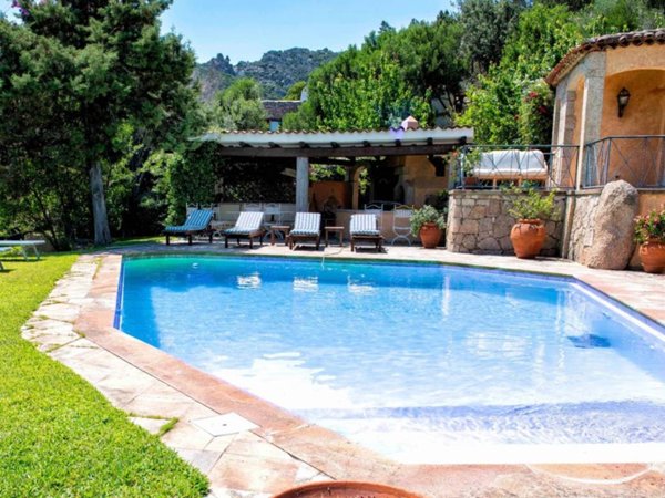 casa indipendente in vendita ad Arzachena in zona Porto Cervo