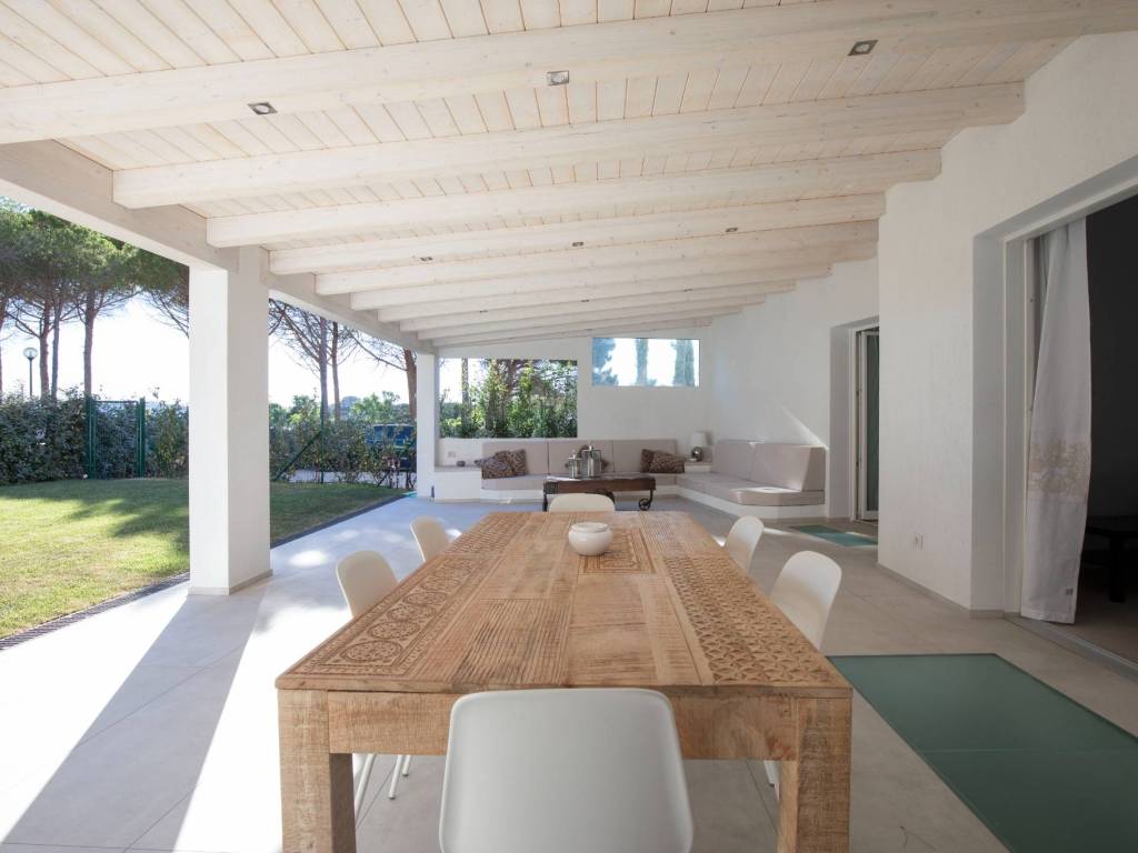 appartamento in vendita ad Arzachena in zona Baja Sardinia